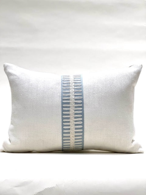 14x20 Ivory Pillow w/ light blue band